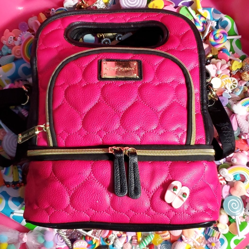 PURSE - Picture 1 of 16